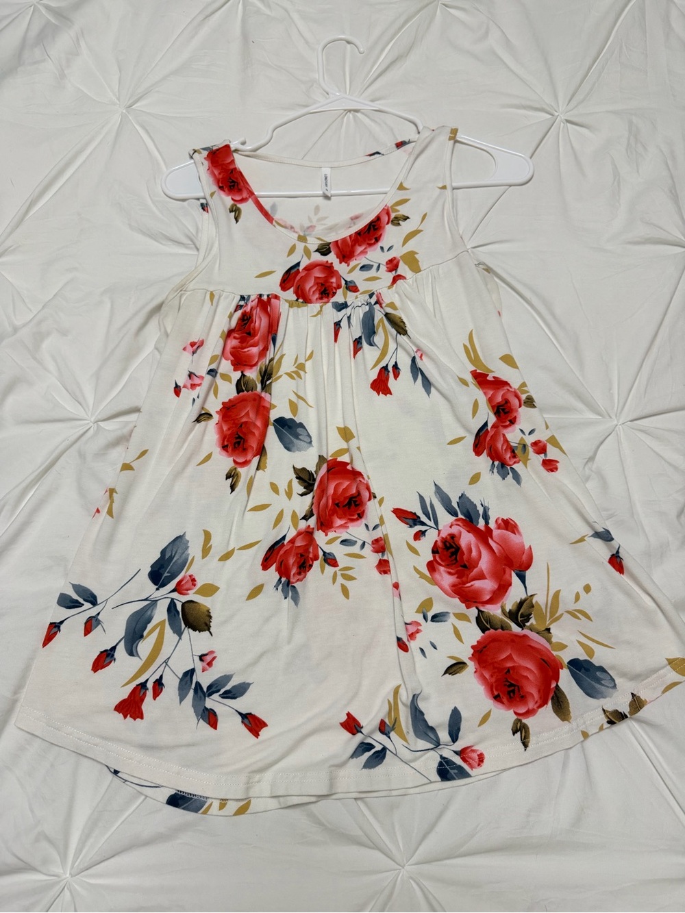 Sleeveless Floral Tank Top in Cream with Red Rose Print